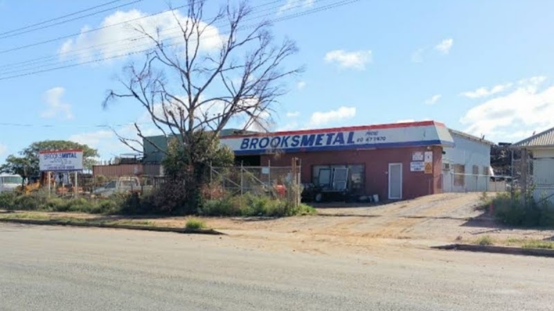 Brooksmetal —  in Broken Hill