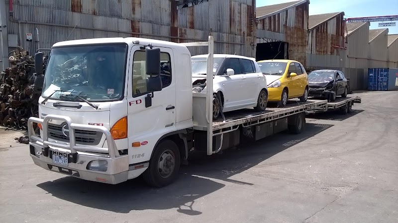 Sunshine Wreckers — auto parts store in Breakwater
